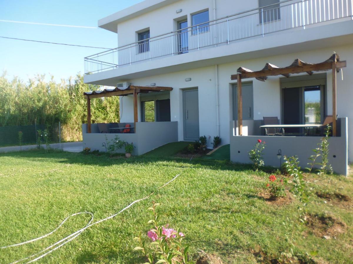 Sea Breeze Apartments Колимварион Экстерьер фото
